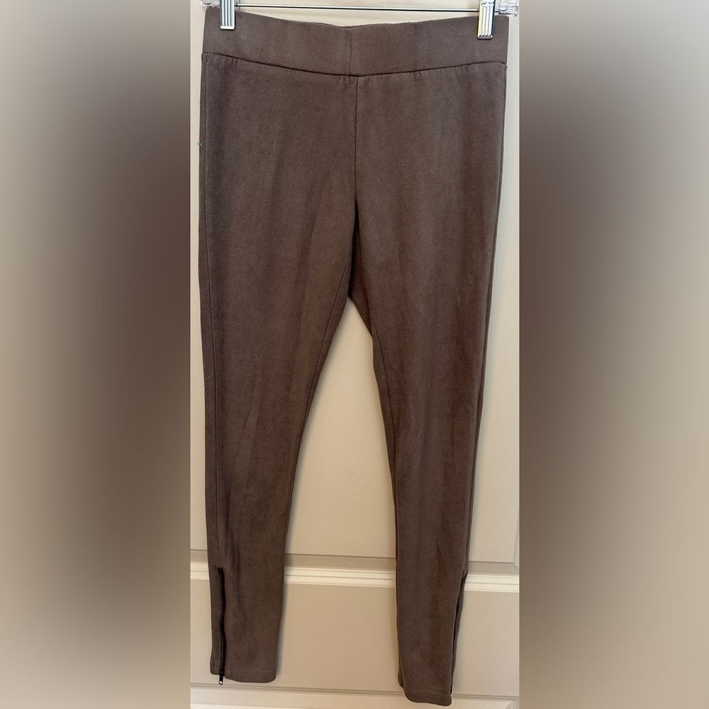 Olivaceous Taupe Faux Suede Ankle Zip Leggings Women's Sz Small